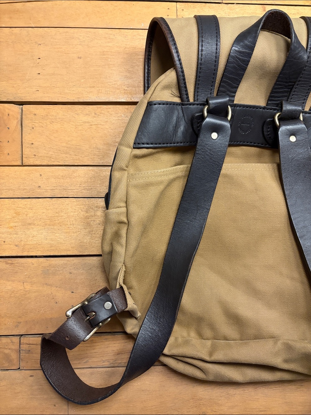 Filson Rugged Twill Rucksack Backpack Tan - Picture 11 of 17